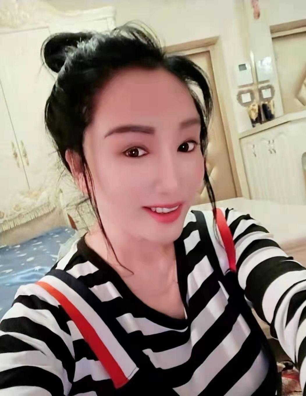 铁西温柔姐姐 第2张