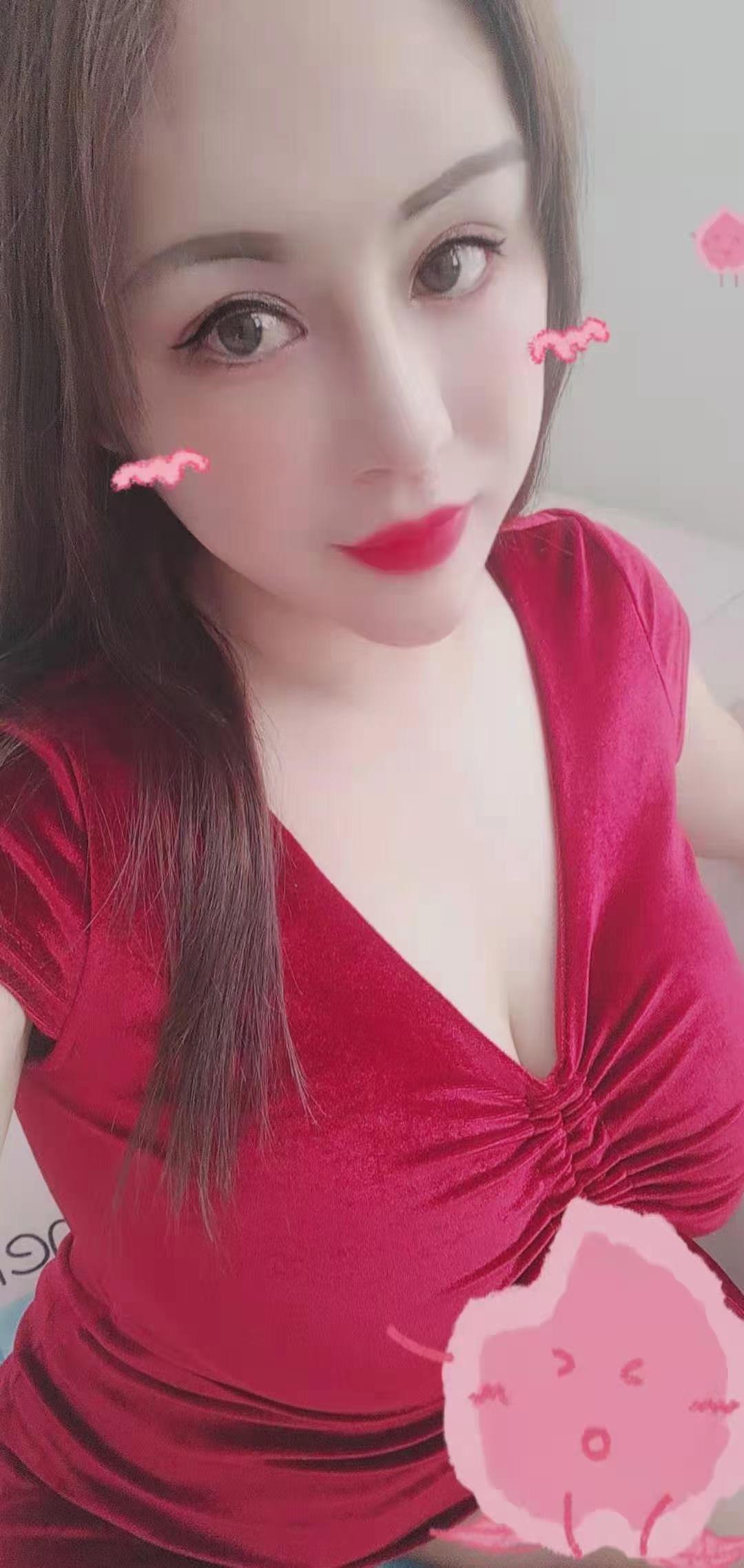西湖区巨乳服务系 第1张