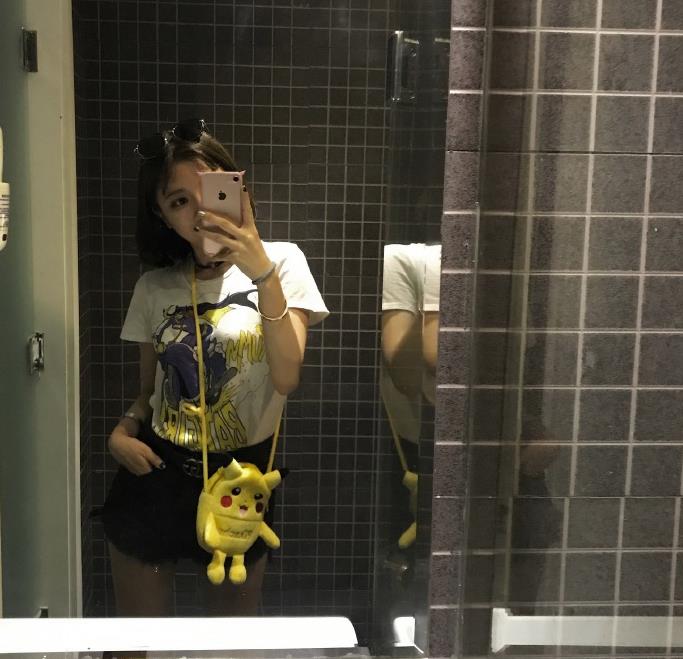 很有特点的小妹妹口活还行 第1张