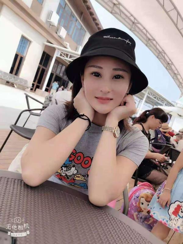肤白貌美小姐姐 第2张