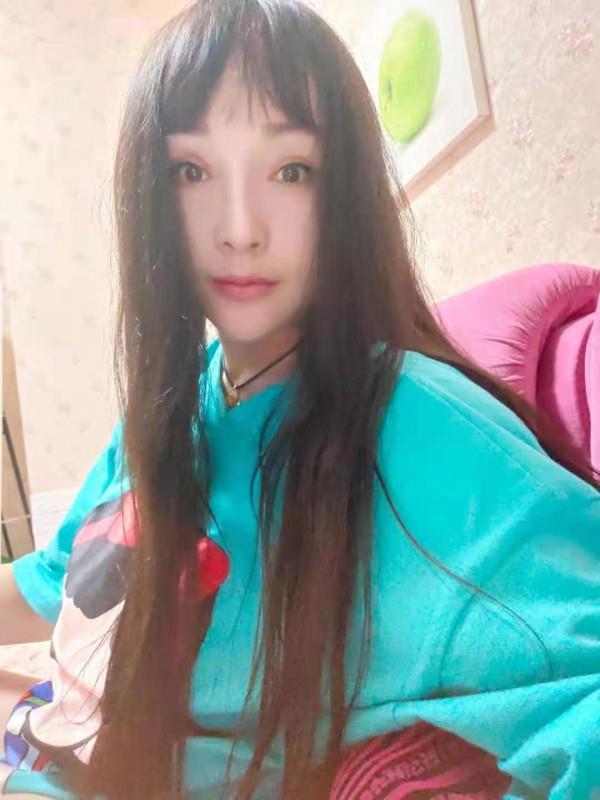 刚下海的长发小姐姐 第1张