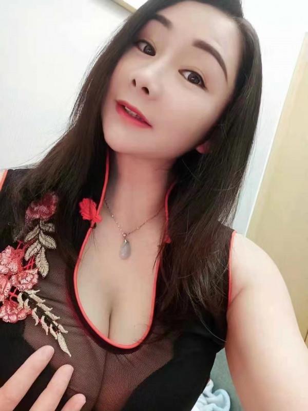 滨江大奶熟女 第2张