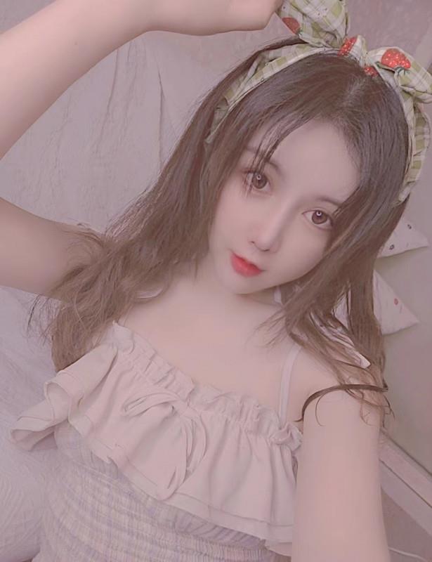 娇小可爱身材好的妹子 第1张