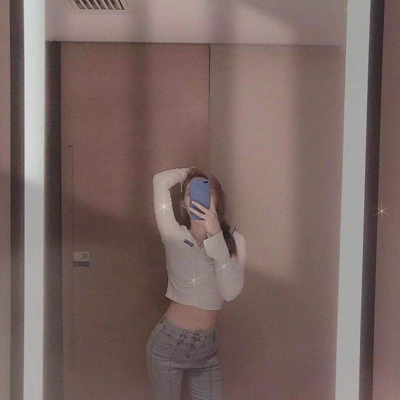 秦淮区年轻妹妹 第2张