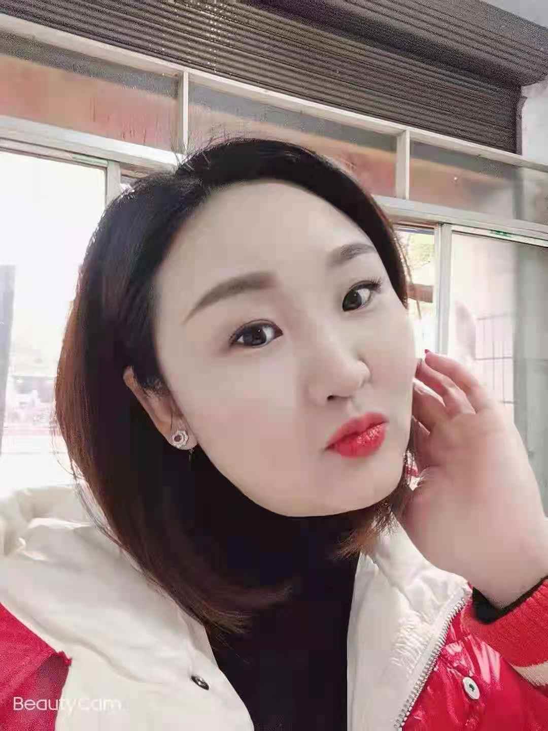 西湖区美女 第1张