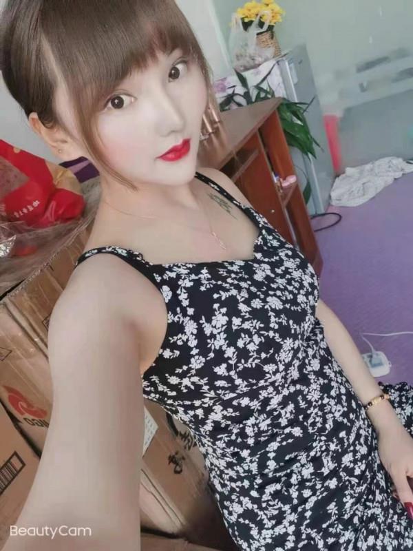 呈贡区妹子 第1张