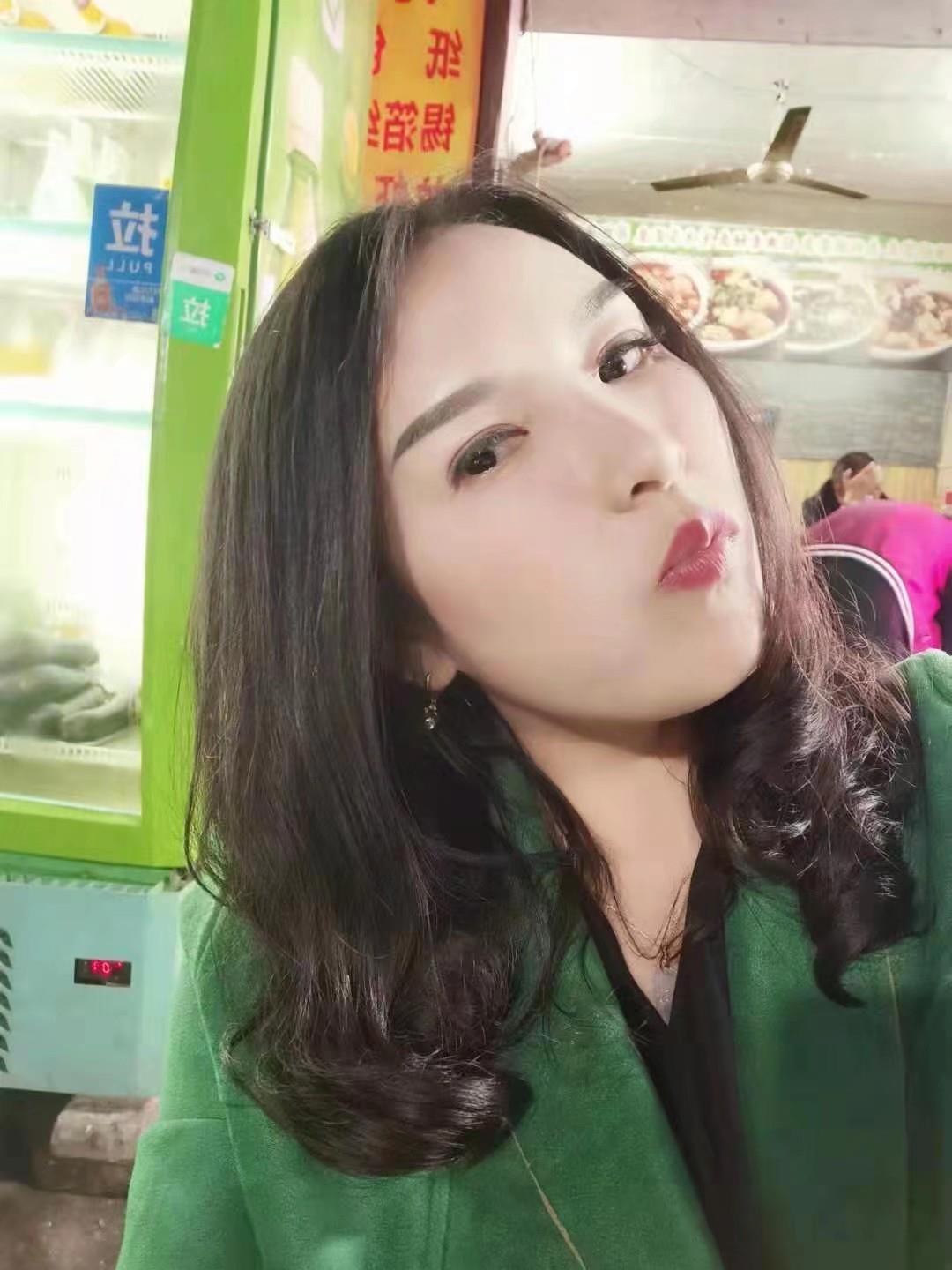 重庆大G少妇，三个头 第1张