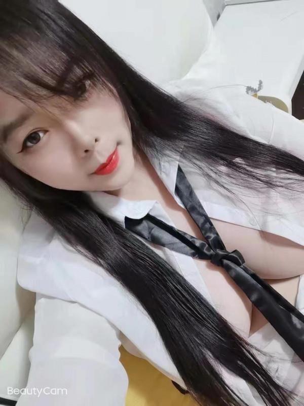大胸妹芯茹 第3张