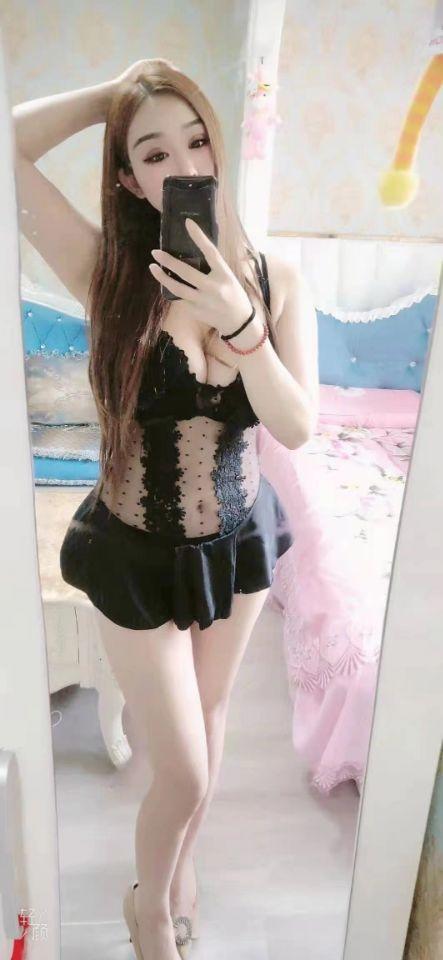 高新园区性感靓妹 第2张