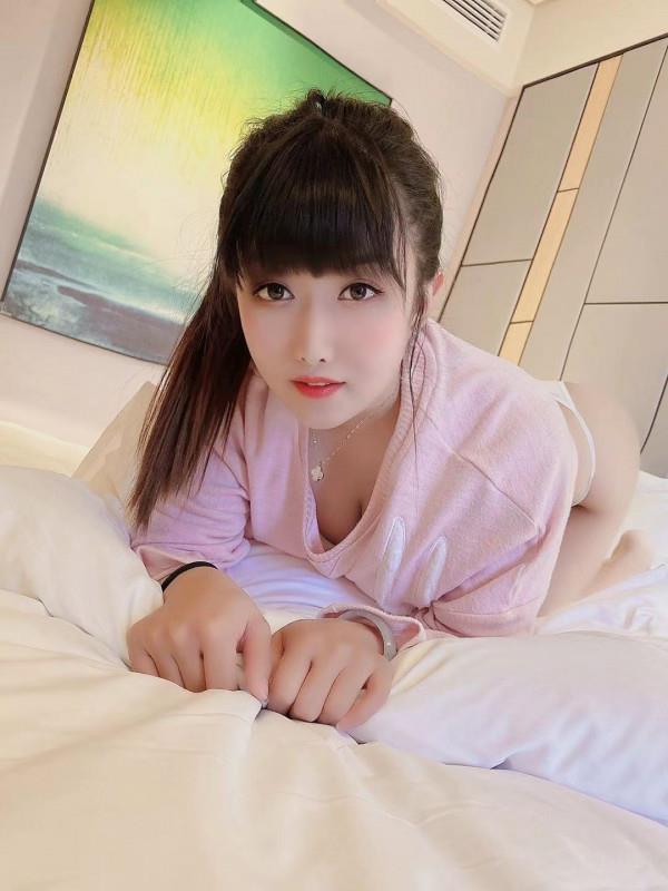 黑长直细腿小姐姐 第2张