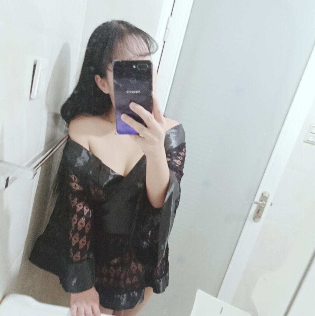 体验刚下海的少妇，波大风骚 第1张