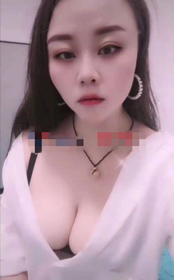 服务型小姐姐依依 第2张