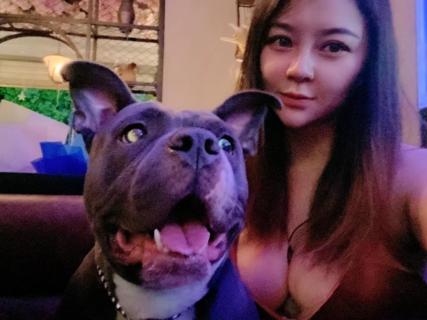 同德广场大奶少妇 第2张