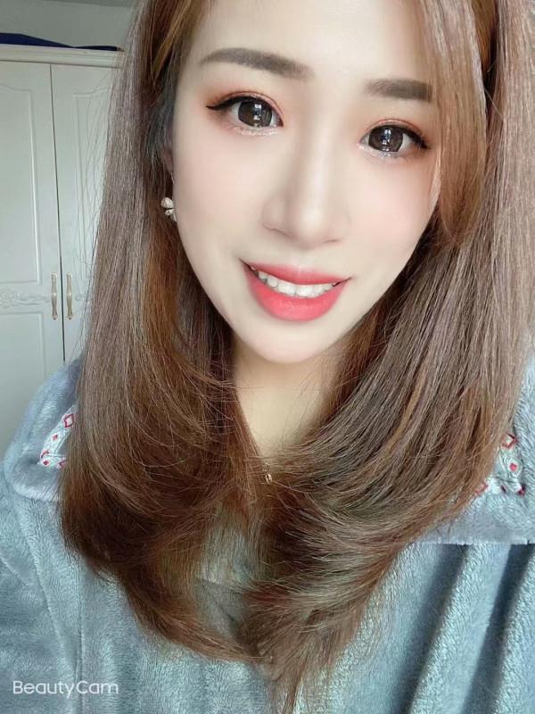 草莓妹子性格好 第1张