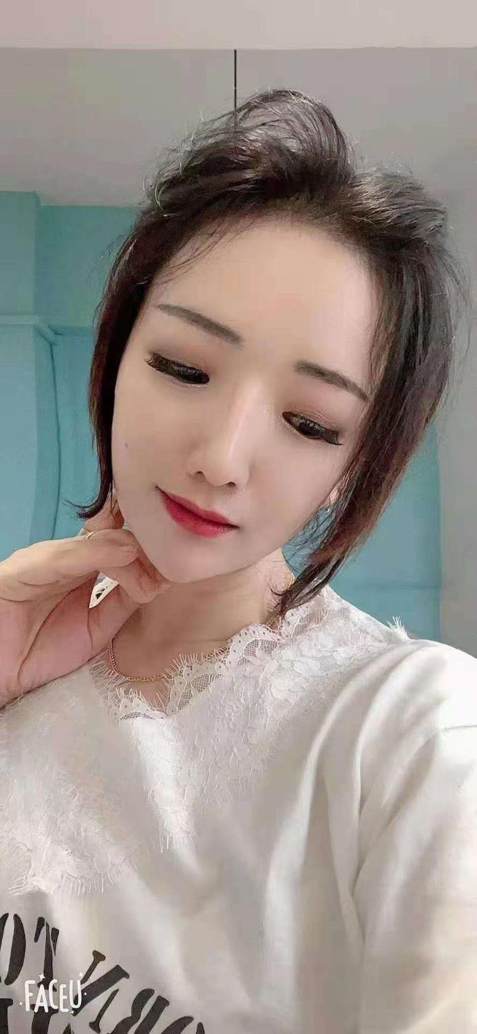 龙华清湖的妹子 第1张