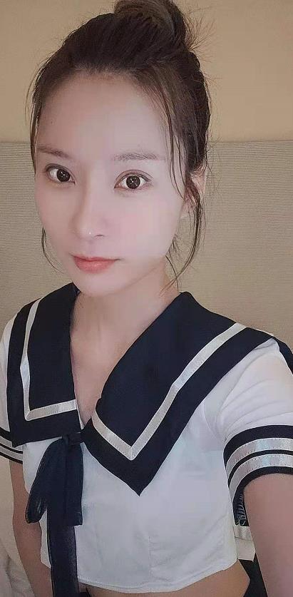 白云同和高挑素素 第1张