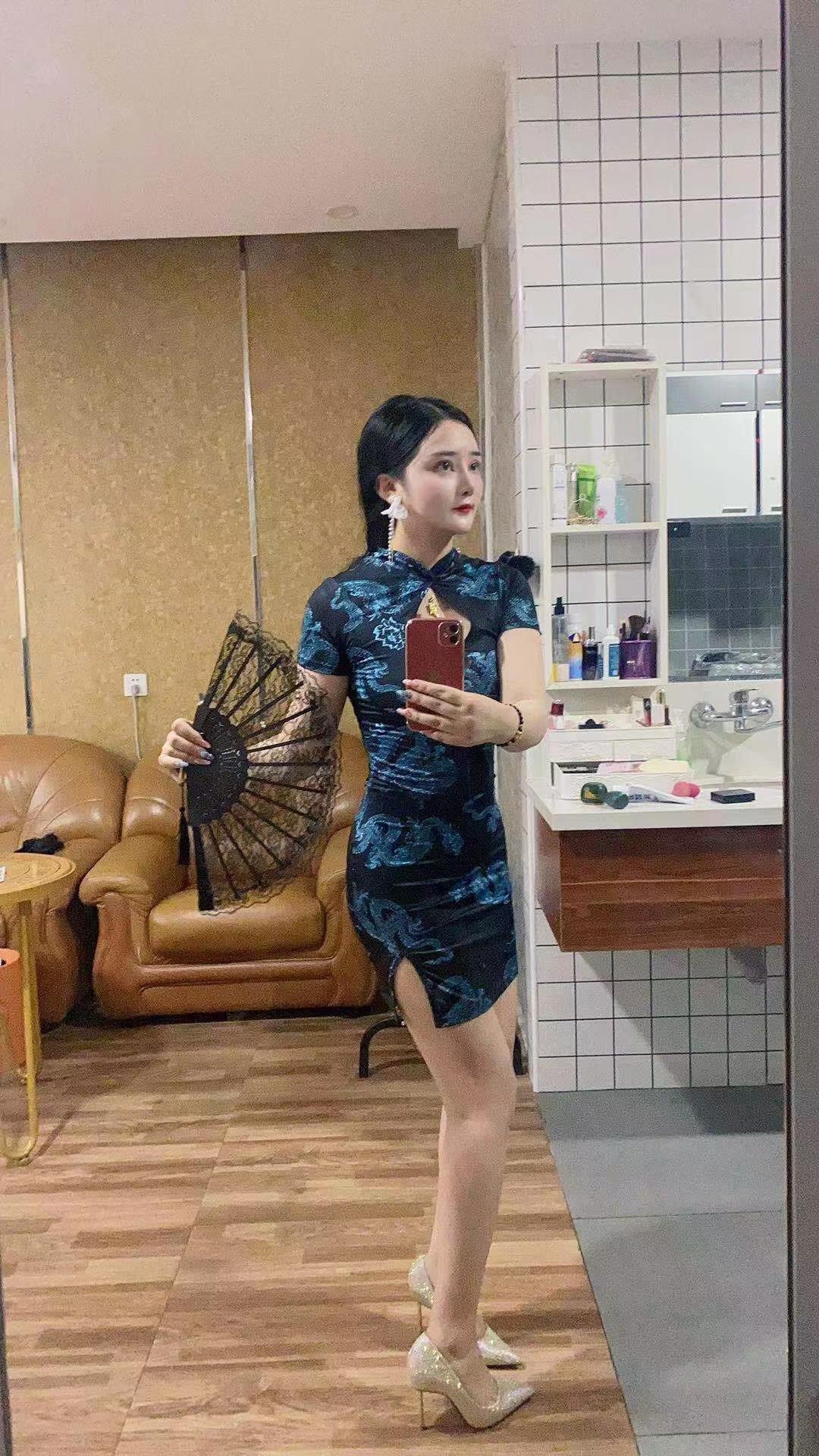 呼市丝袜妹笑笑 第2张