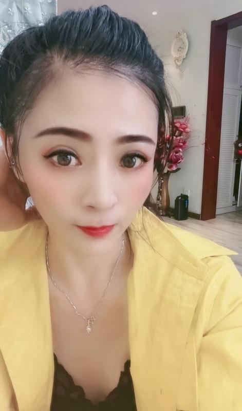 风骚少妇忘忧草 第3张