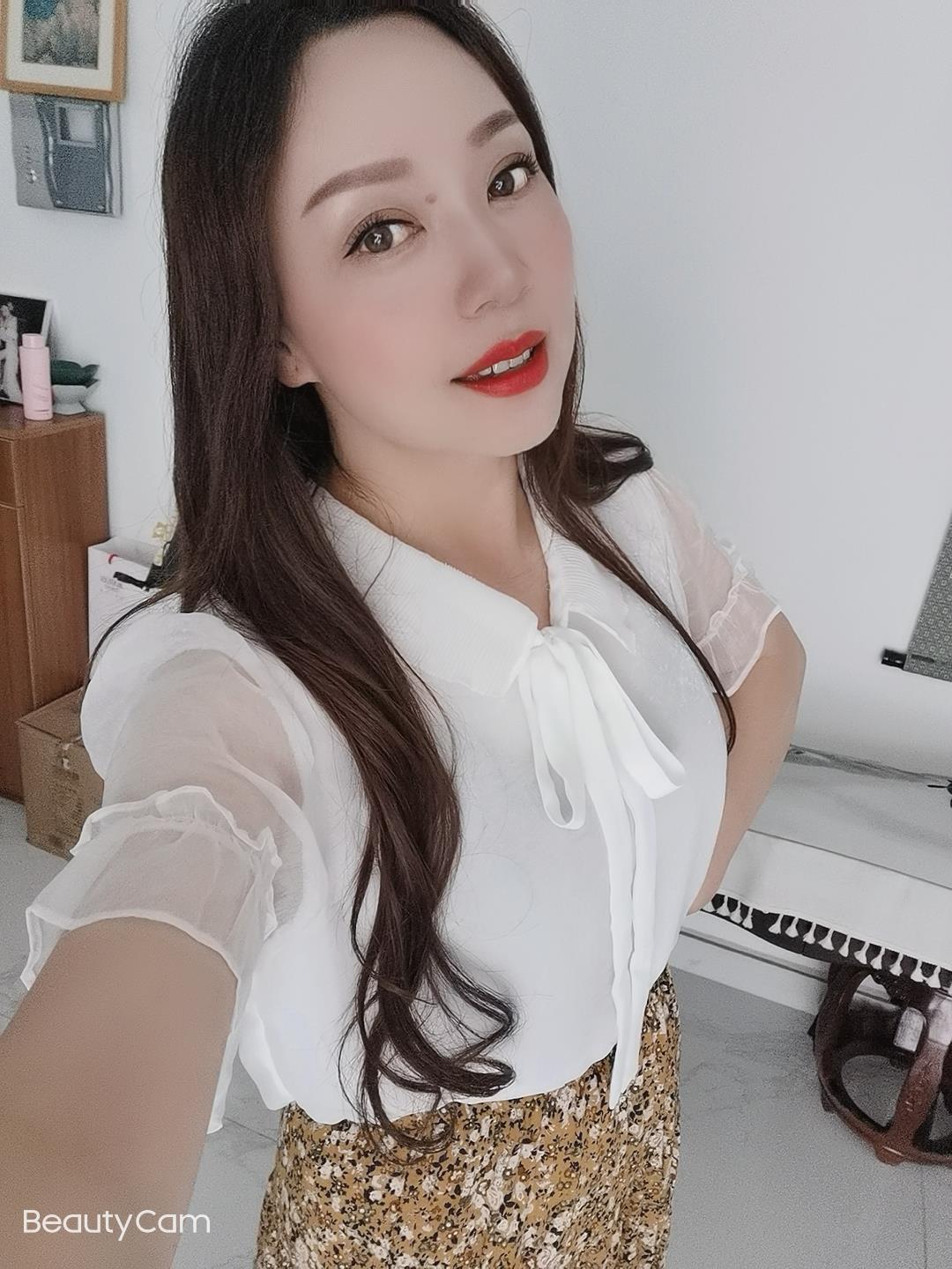 文艺气质美女 第3张