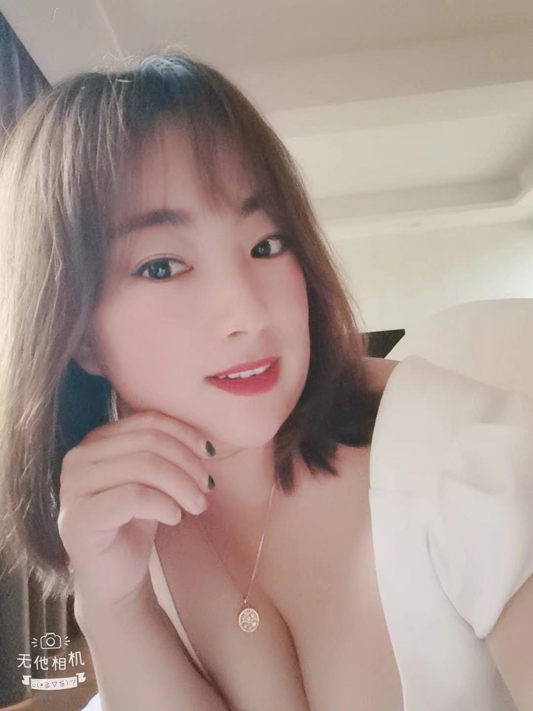 瑶海区颜欢，轻熟女，奶大屁股大，后入极品妞 第2张