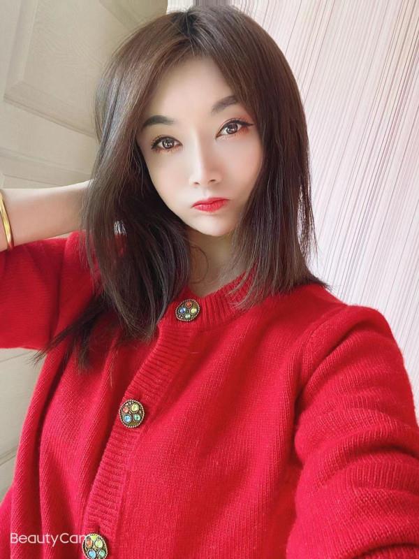 新亚洲长腿美女 第1张