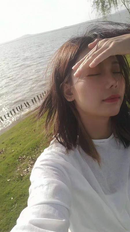 岛内服务很好的广西妹子 第3张