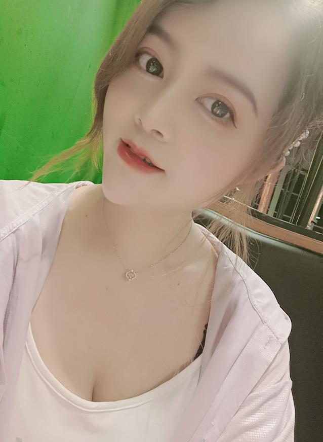 宝儿屁股翘 第3张