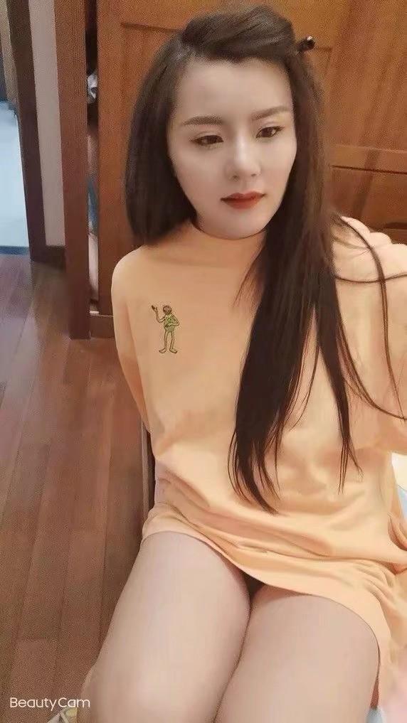 徐汇熟女何路雪 第1张