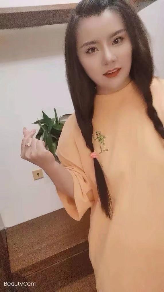 徐汇熟女何路雪 第2张