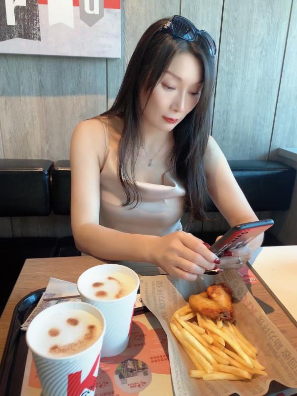 罗湖气质美少妇 第2张