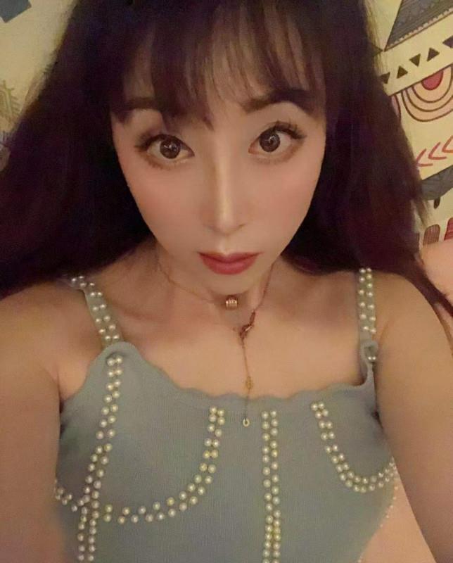 袁家岗美女 第1张