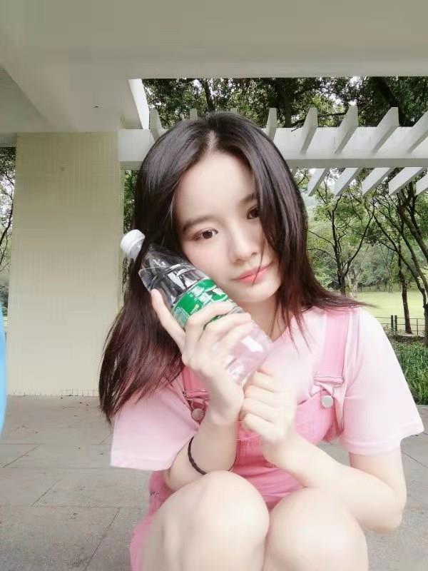 白云小邻家妞妞 第2张