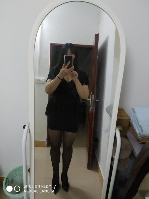 丰满熟妇妮娜 第1张