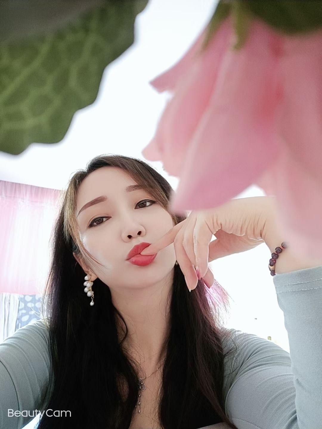 闵行区丰臀李冰冰 第3张