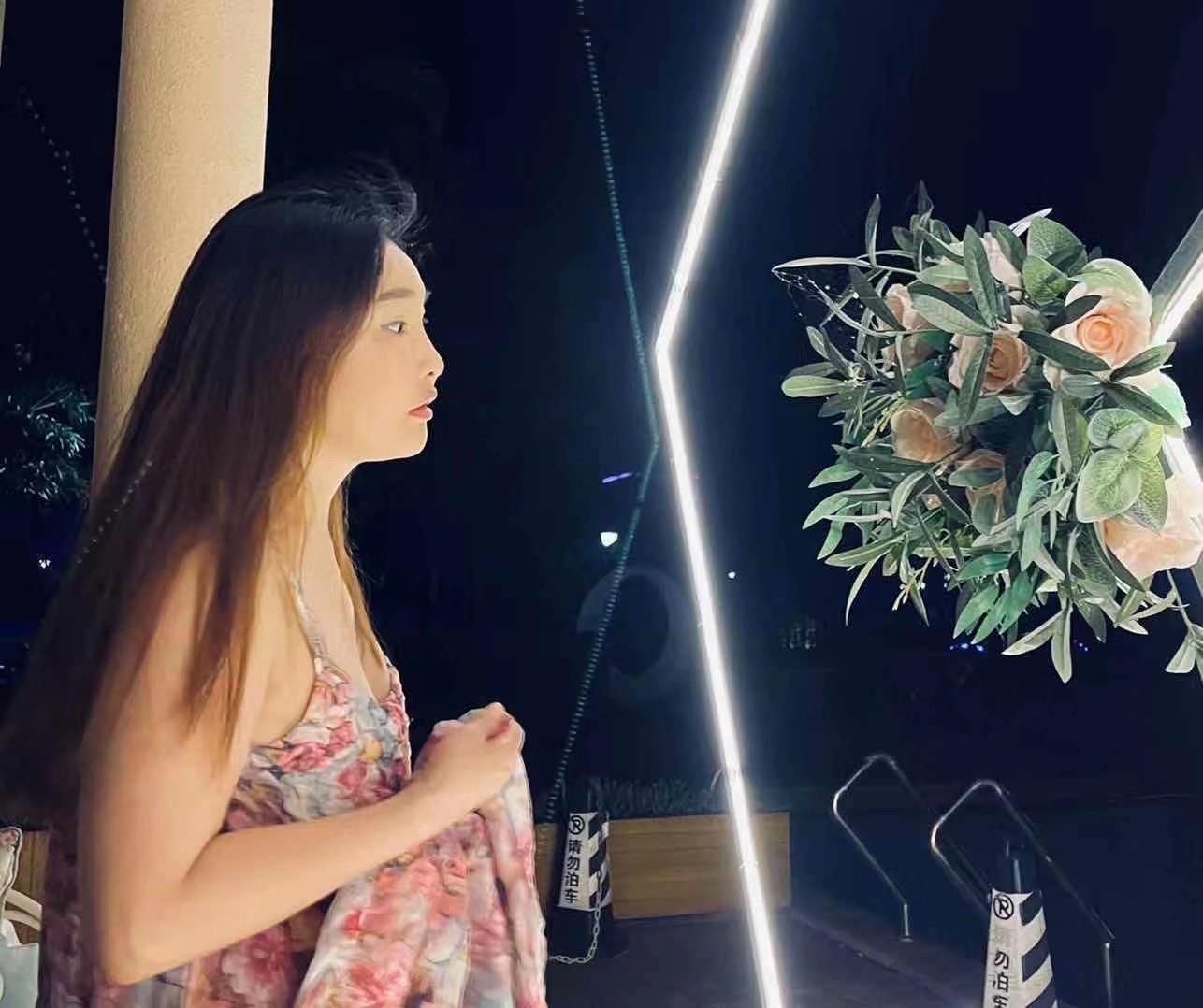 西门服务女王贝贝 第2张