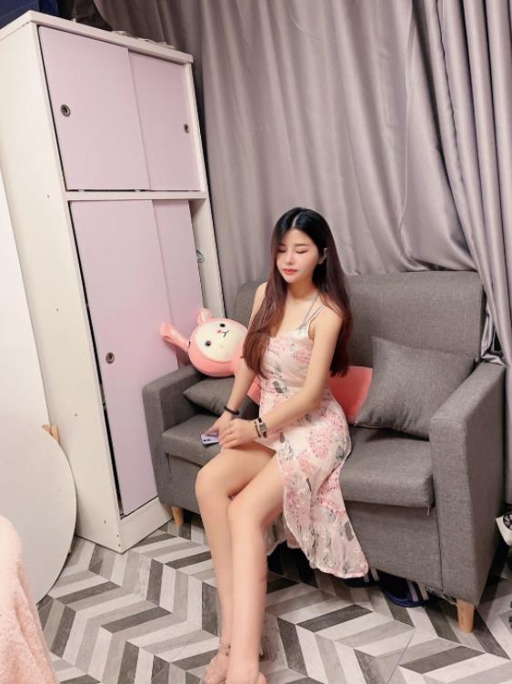 颜值还行身材一般 第1张