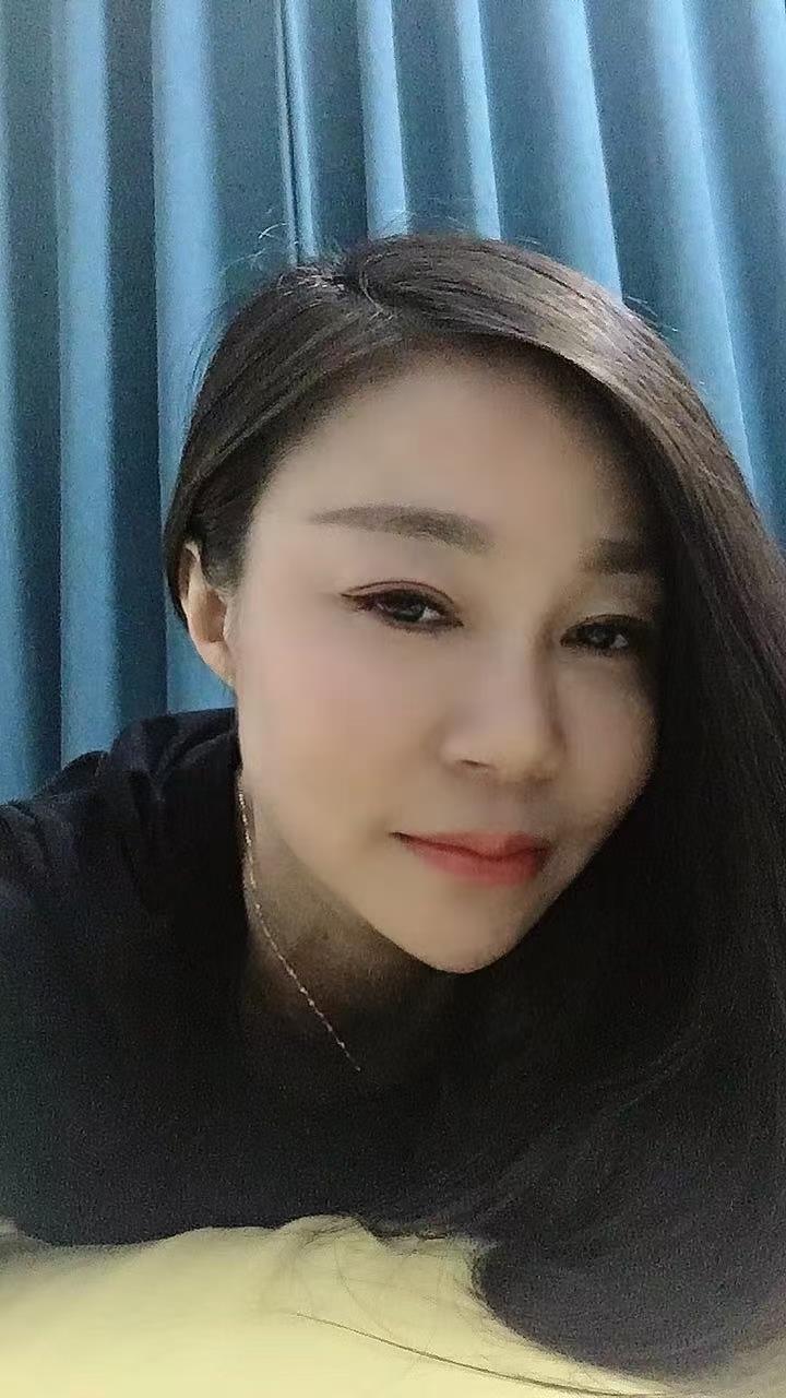风骚少妇口活好 第2张