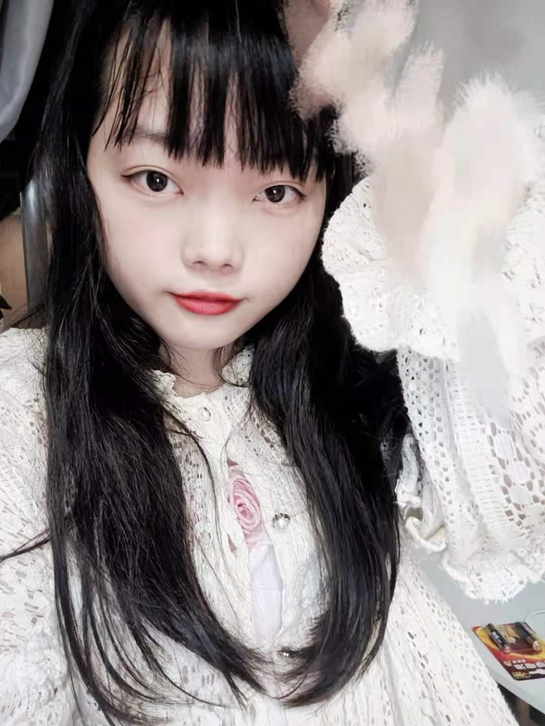 清纯小嫩妹婴儿肥下面也肥 第2张