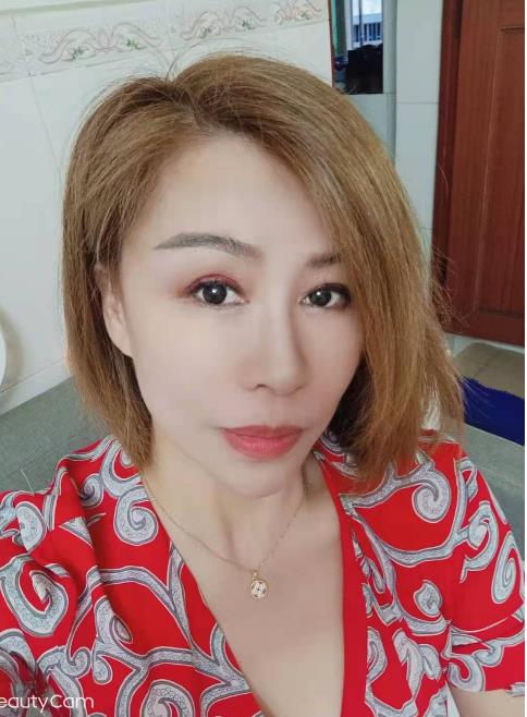 服务态度热情的风骚熟女 第2张