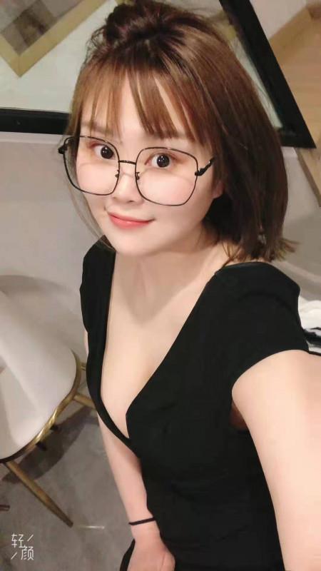 大胸妹妹温柔皮肤白 第1张