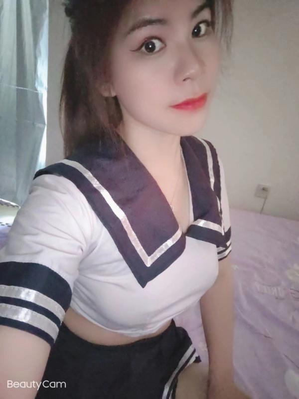 颜值服务都不错的妹子 第2张