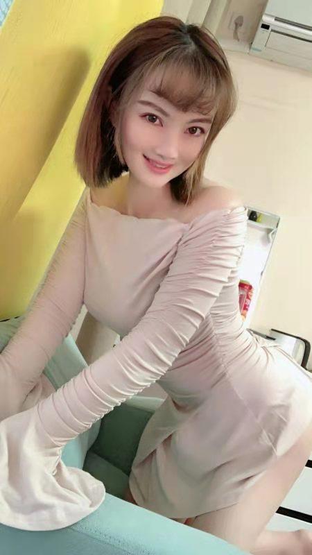 有点骚气的花花妹子 第1张