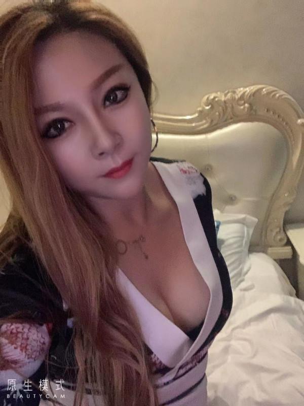 大连温柔女 第1张