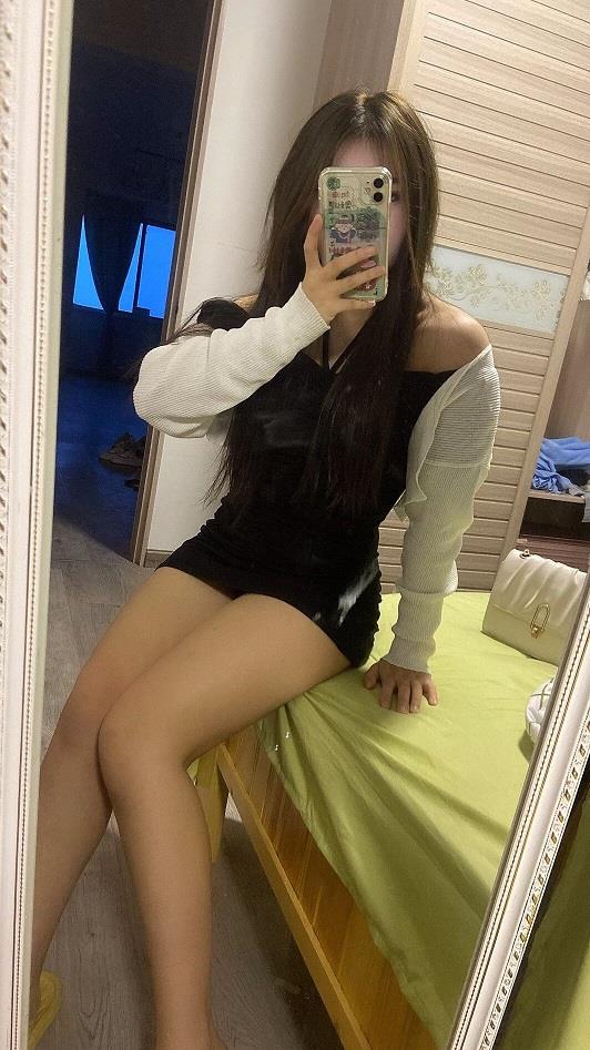 制服少妇 第2张
