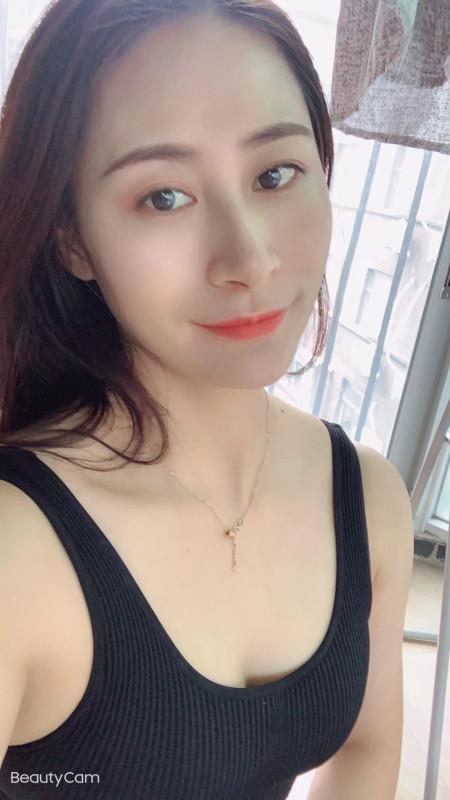 高气质美女又又 第1张