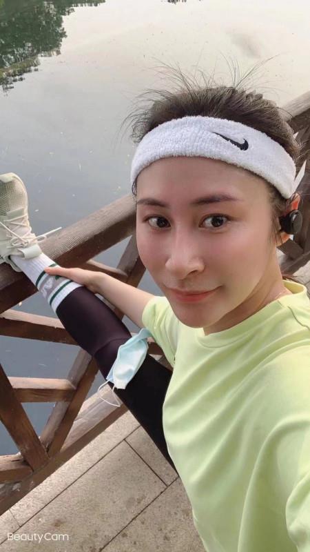高气质美女又又 第3张