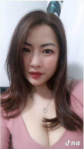 橙果儿小姐姐真实波霸 第1张