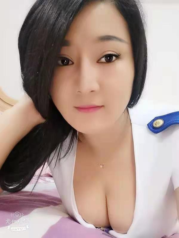梓欣美女 第1张