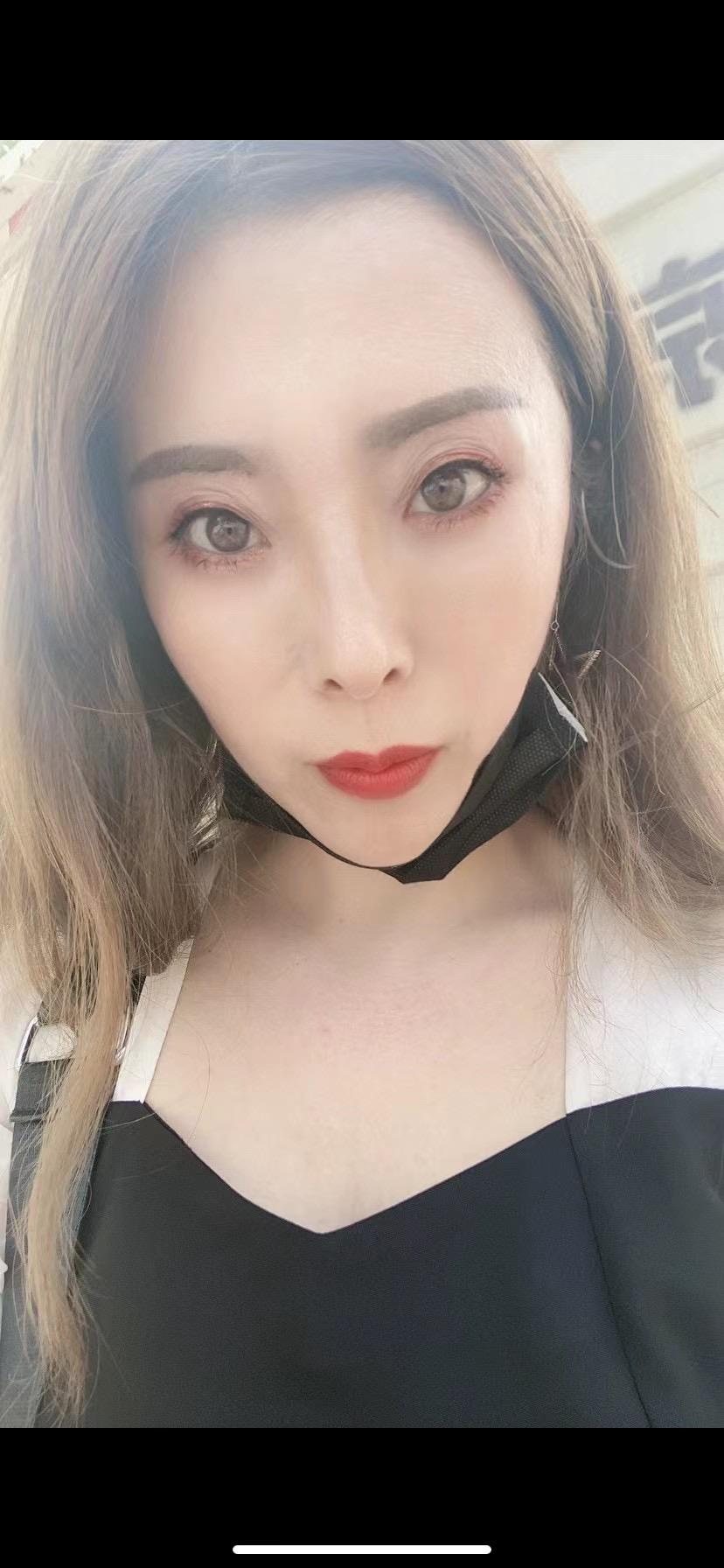 马驹桥口爆毒龙骚逼 第1张