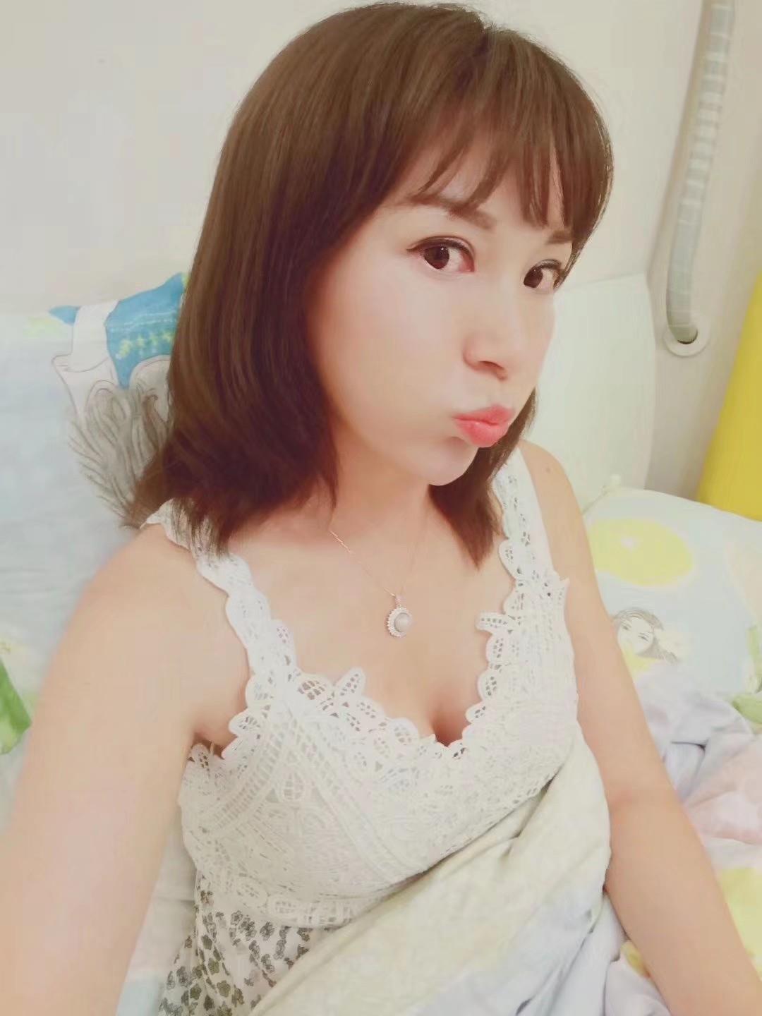 身材不错熟女 第1张